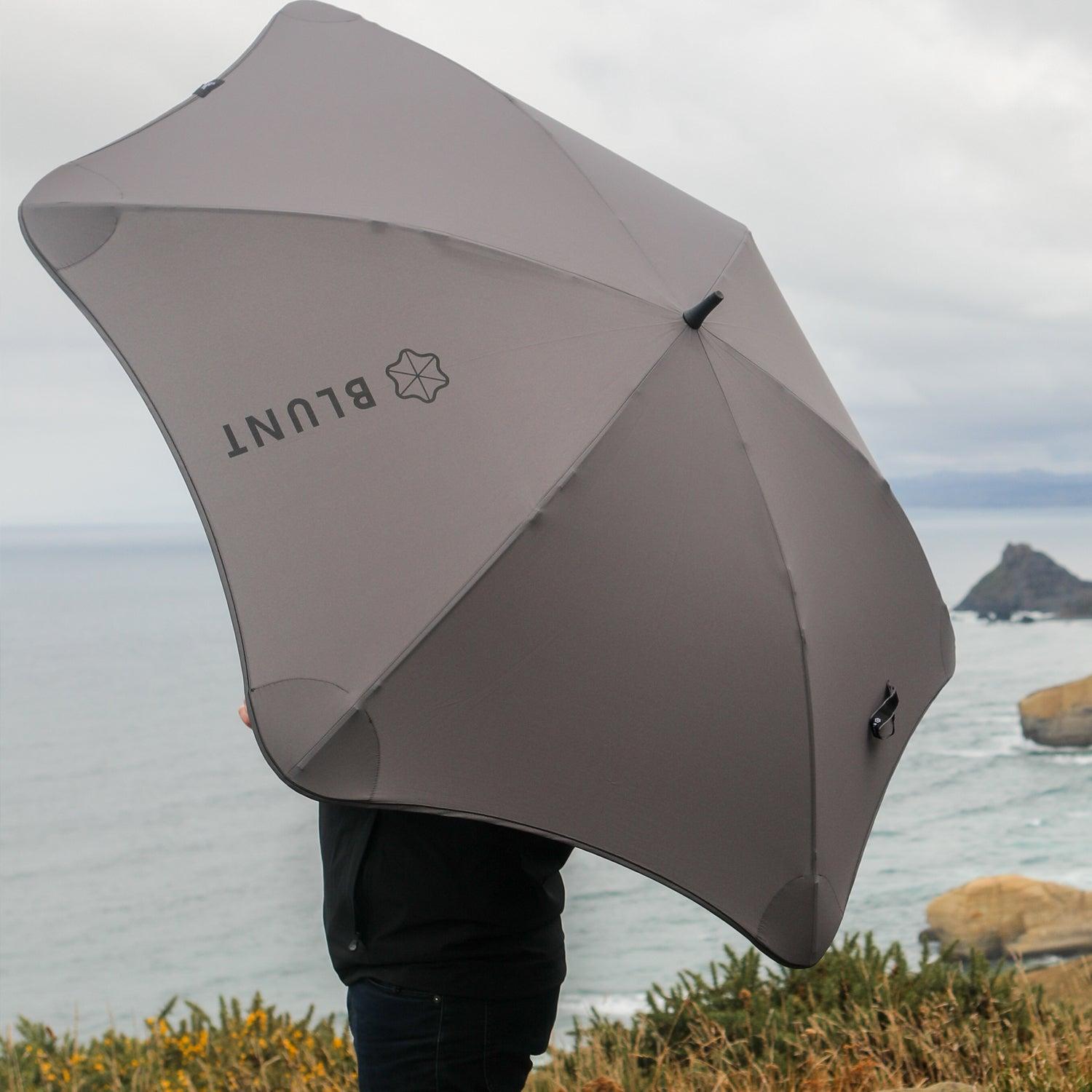 BLUNT Sport Umbrella